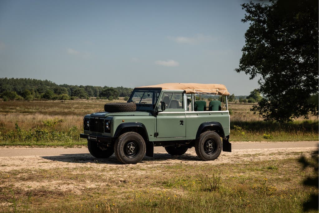 Land Rover Defender 90 benzine 2.5 gerestaureerd Wegenbelast, foto 9