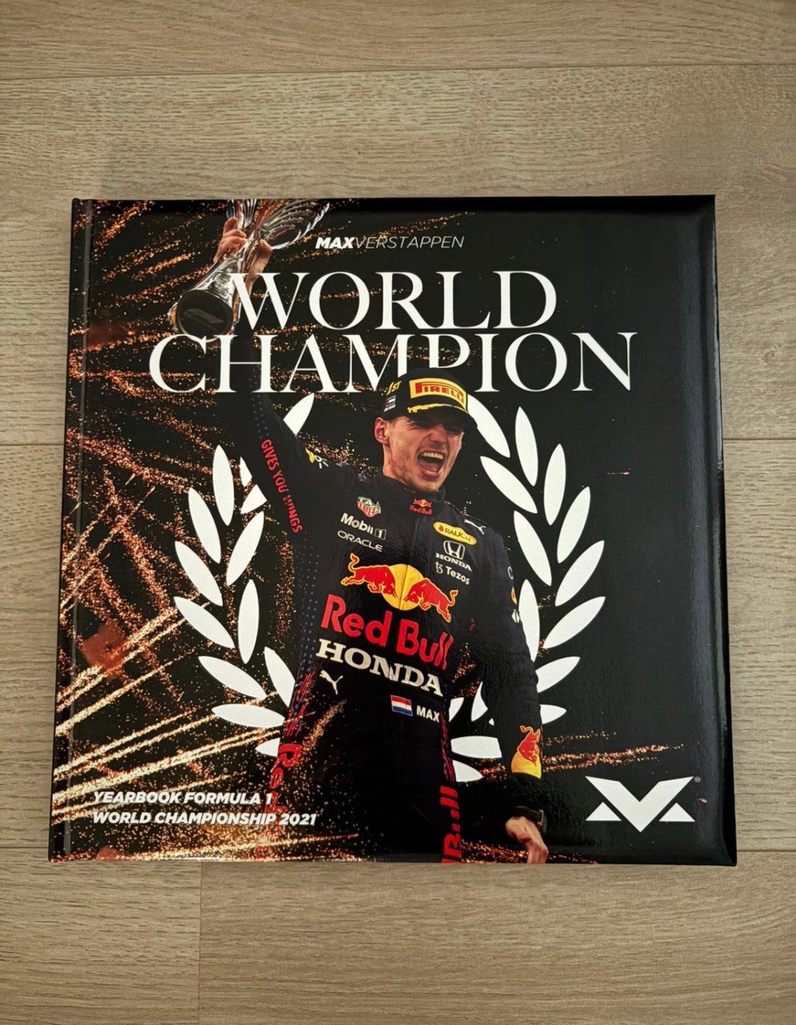 Max Verstappen Jaarboek, bewaarblikken en fotokaarten !!, Ophalen of Verzenden, Zo goed als nieuw, Formule 1