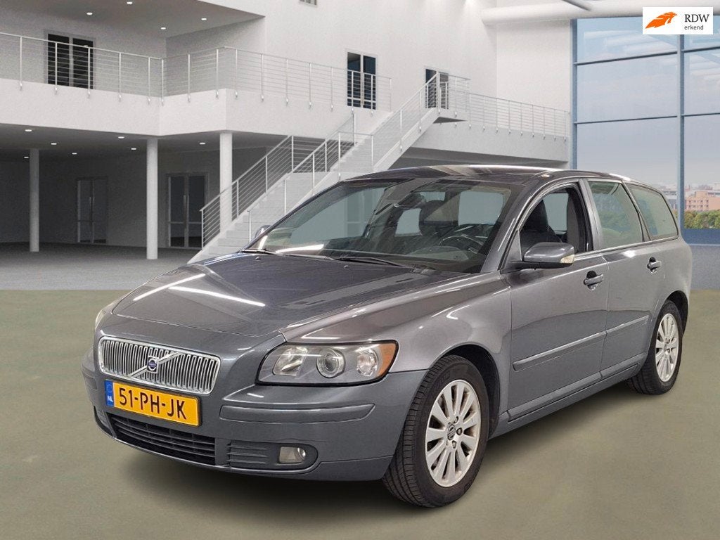 Volvo V50 2.4 Momentum, Auto's, Volvo, 700 kg, Origineel Nederlands, 1500 kg, 5 stoelen