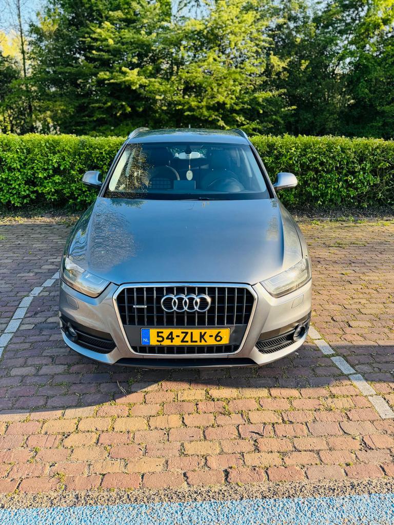 Audi Q3 2.0TFSI Quattro 125KW 2013 Grijs, Auto's, Audi, Stof, 1800 kg, 4 cilinders, 1984 cc