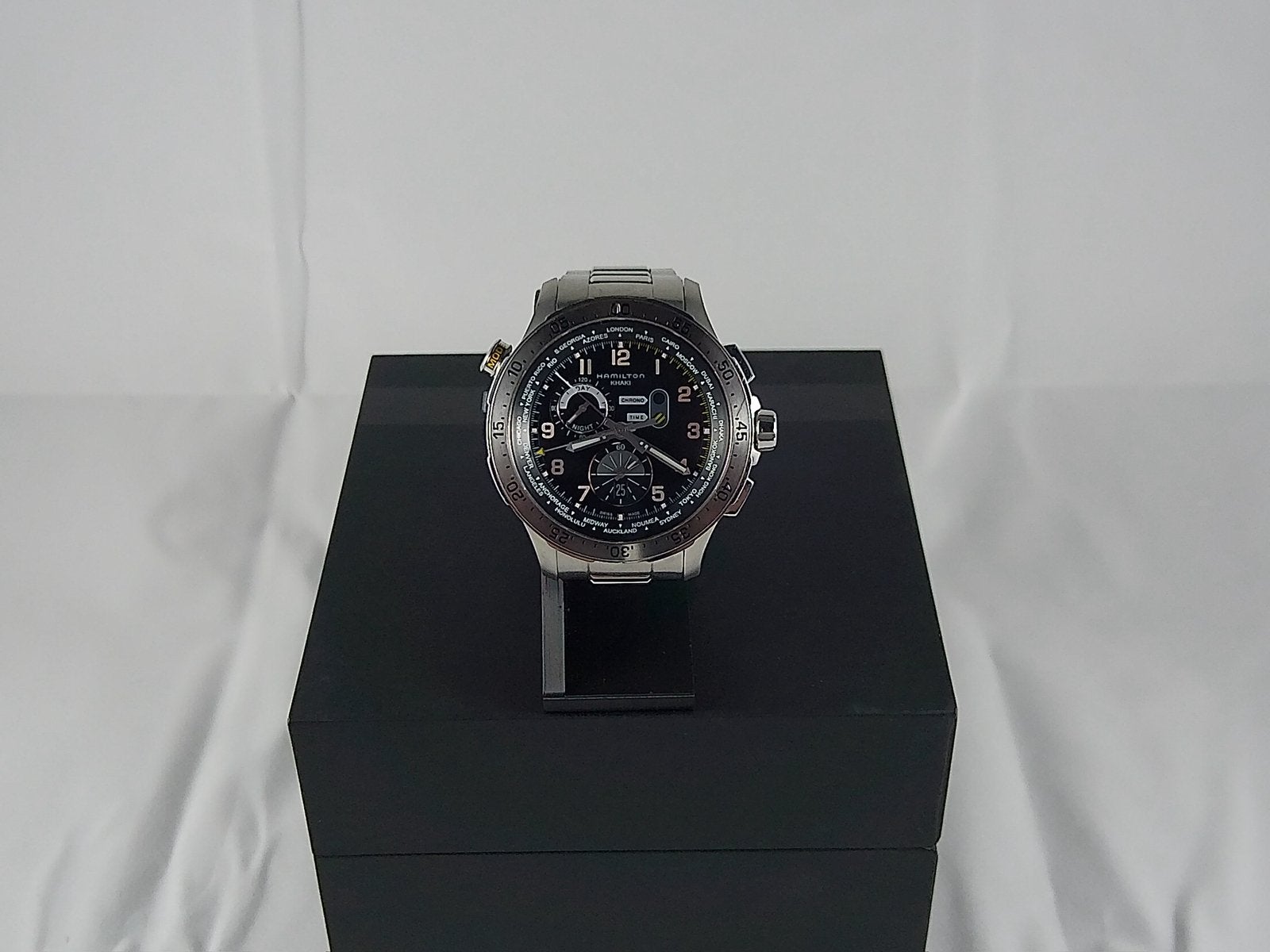 Hamilton Khaki Aviation Worldtimer Chrono Quartz – H76714135, Ophalen of Verzenden, Zo goed als nieuw, Staal, Overige merken