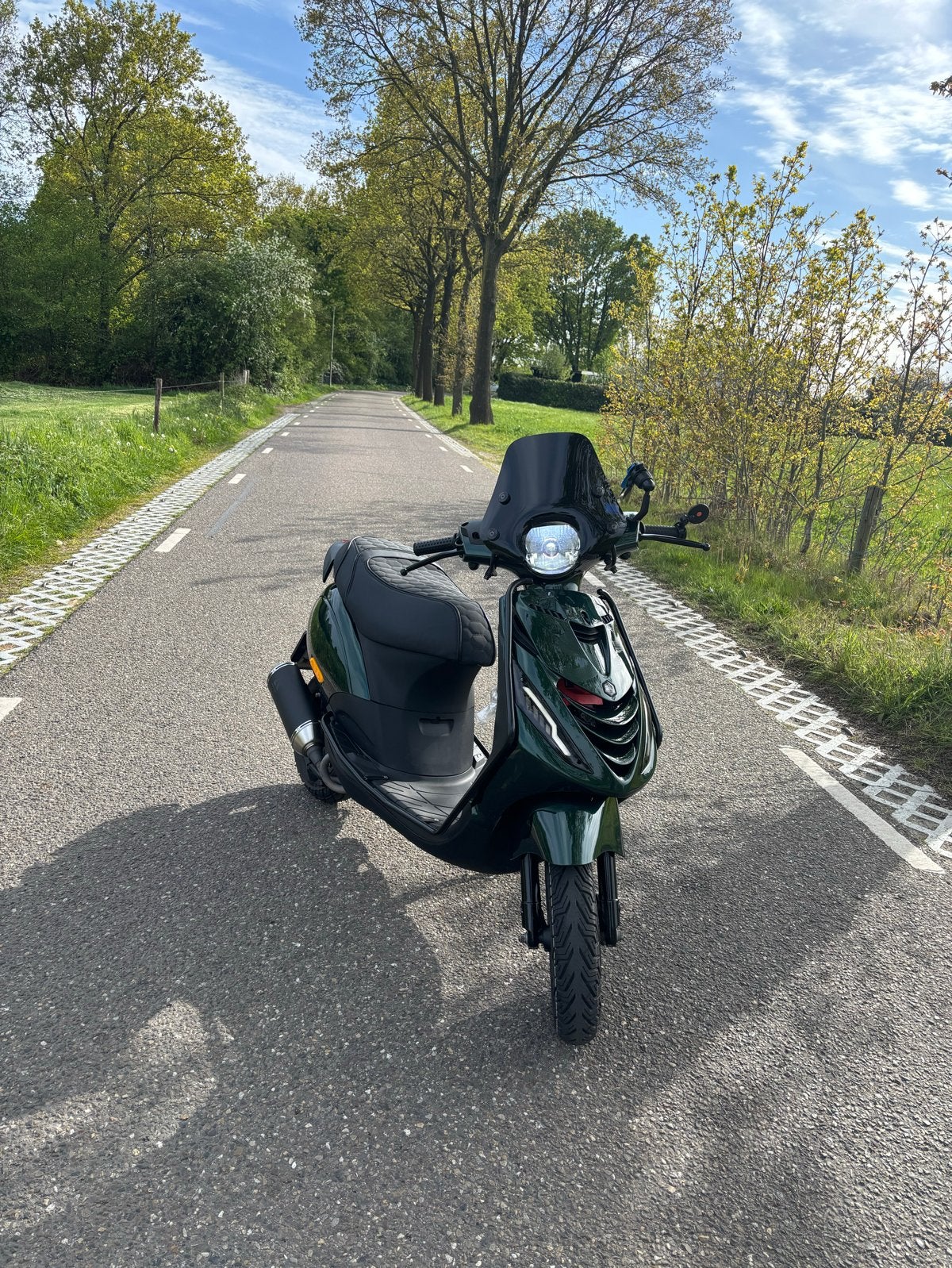 Piaggio Zip 4 takt 50cc, Fietsen en Brommers, Ophalen, Maximaal 45 km/u, Zip, Zo goed als nieuw