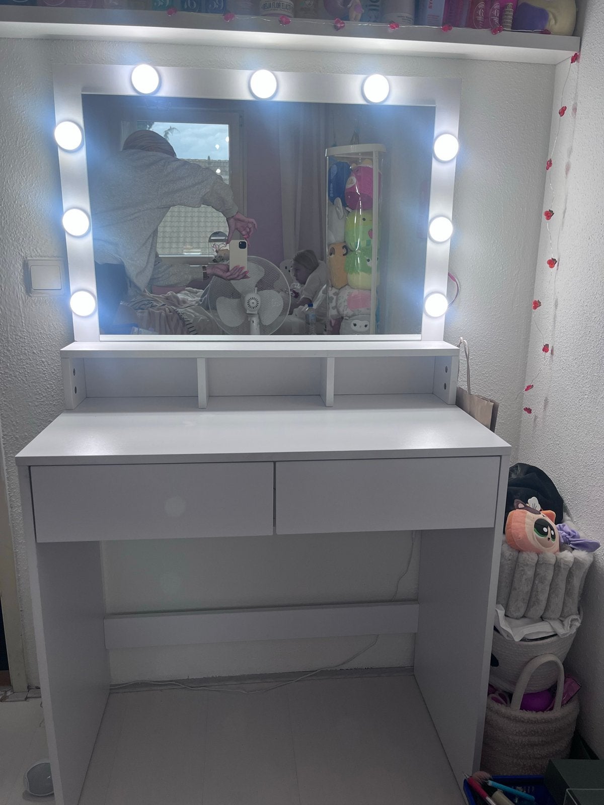Witte make-up tafel met spiegel en verlichting, Huis en Inrichting, Ophalen, Gebruikt, 100 tot 150 cm, 50 tot 100 cm