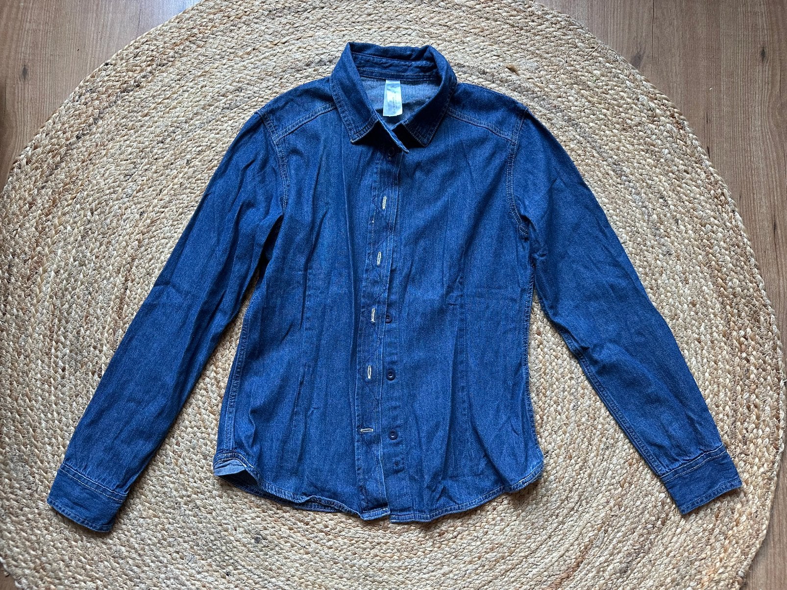 Donkerblauwe spijkerblouse met getailleerde pasvorm - maat S, Ophalen of Verzenden, Zo goed als nieuw, Blauw