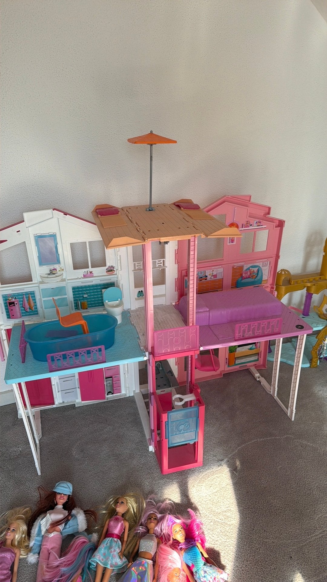 Batbiehuis met poppen, Ophalen, Gebruikt, Poppenhuis