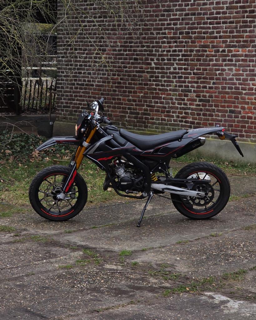 Rieju MRT 50cc PRO SM Black Edition, Ophalen, 6 versnellingen, Maximaal 45 km/u, 50 cc