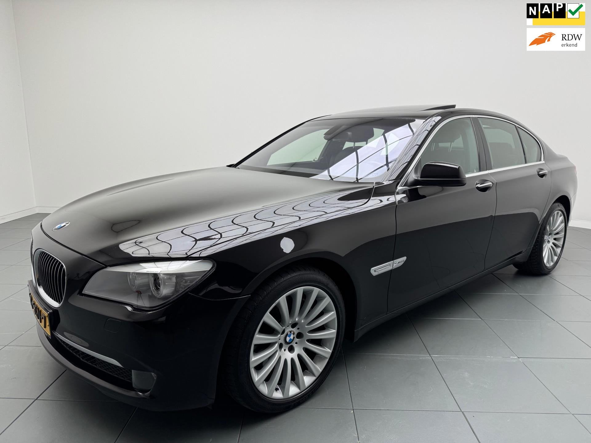 BMW 7-serie 740d X-drive 306 Pk MOTOR SCHADE EXPORTPRIJS Sch, Auto's, Automaat, Euro 5, Gebruikt, 2993 cc