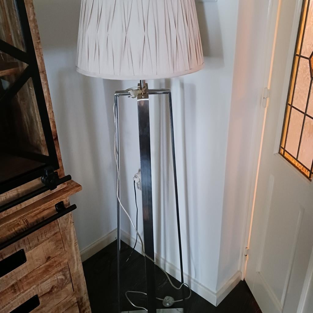 Mooie staande RM lamp 1.50m hoog, Ophalen, Zo goed als nieuw, 150 tot 200 cm