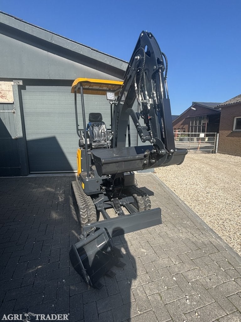Foto 4 van Minigraver, graafmachine driecilinder diesel