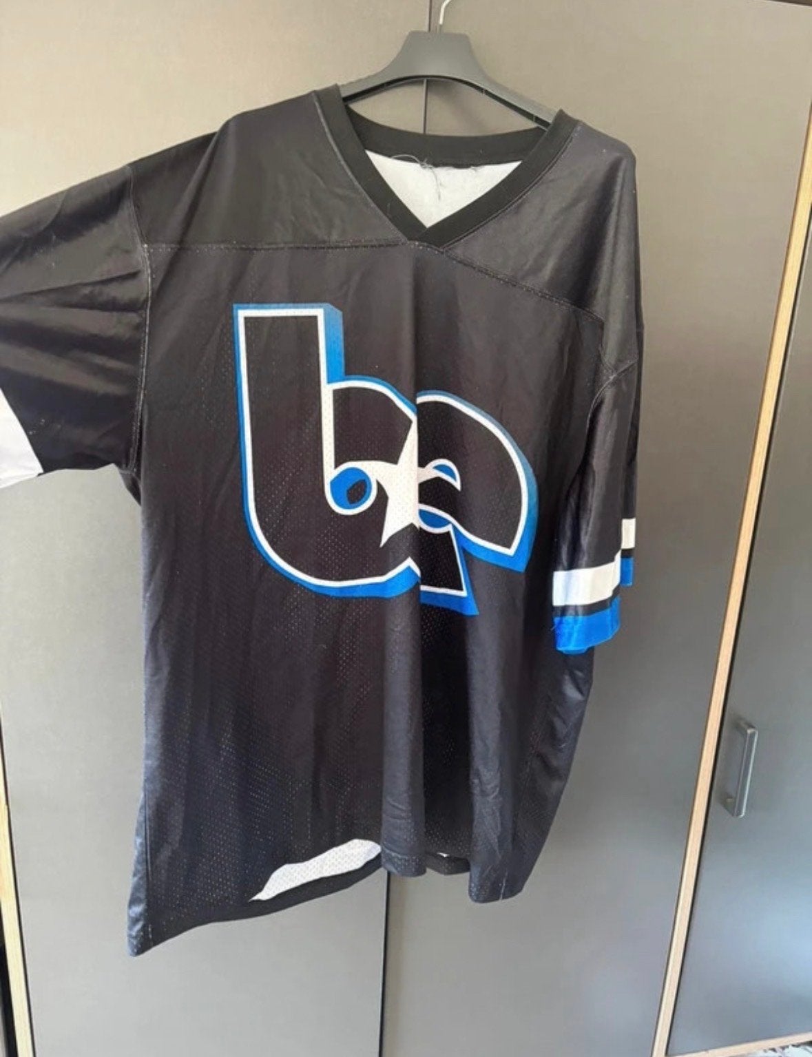 Billie Eilish Baseball shirt hmas tour, Ophalen of Verzenden, Zo goed als nieuw, Overige maten, Zwart