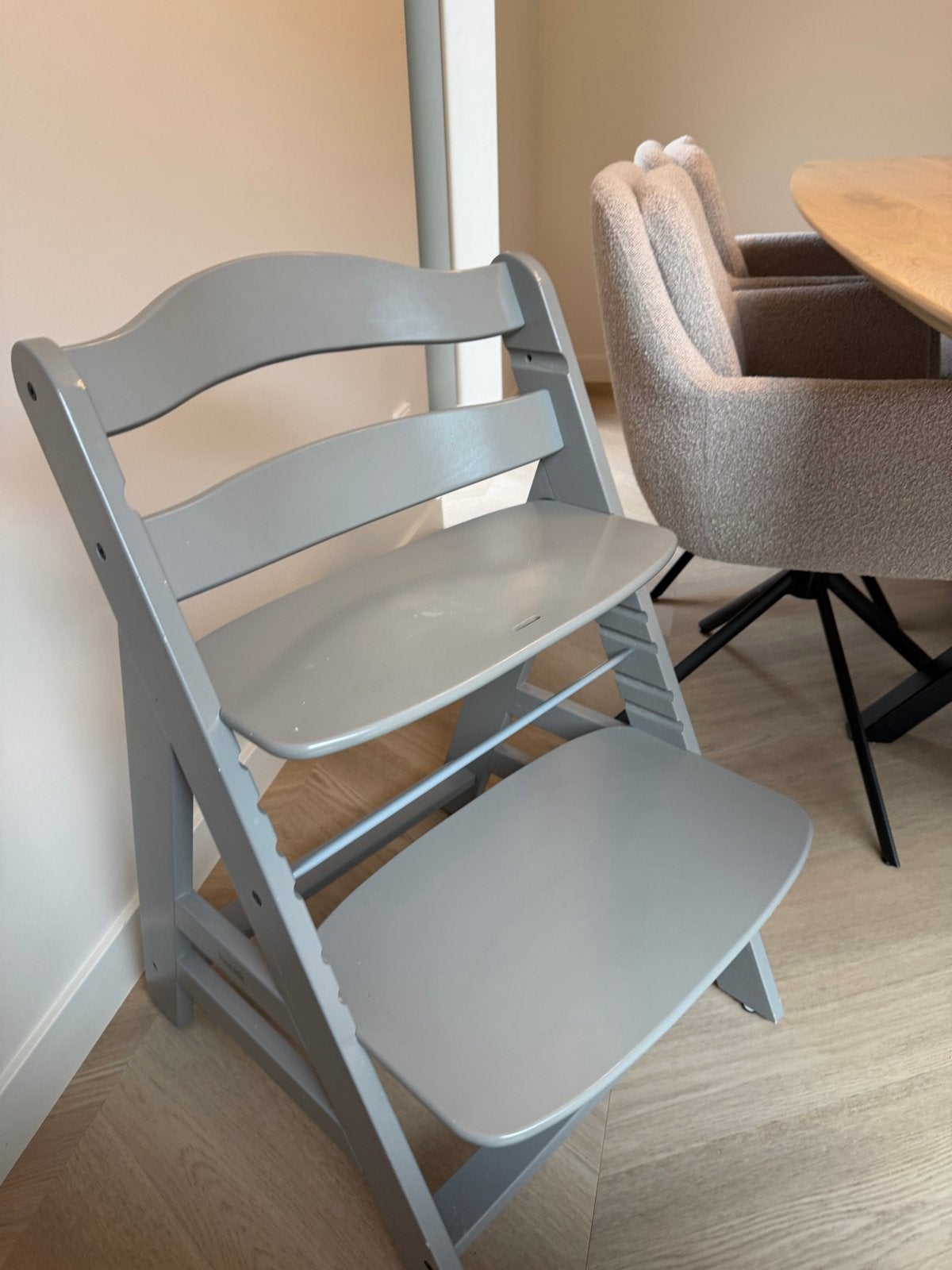 Hauck alpha Meegroeistoel Grijs (lijkt op stokke), Ophalen, Gebruikt, Meegroeistoel