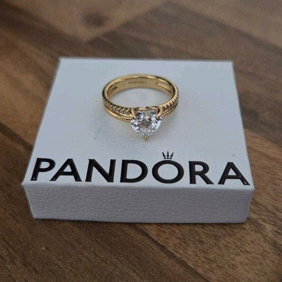 Pandora Ring met dubbele band en hart NIEUW, Maat 50, Met kristal, Nieuw, Ophalen of Verzenden, Kleiner dan 17
