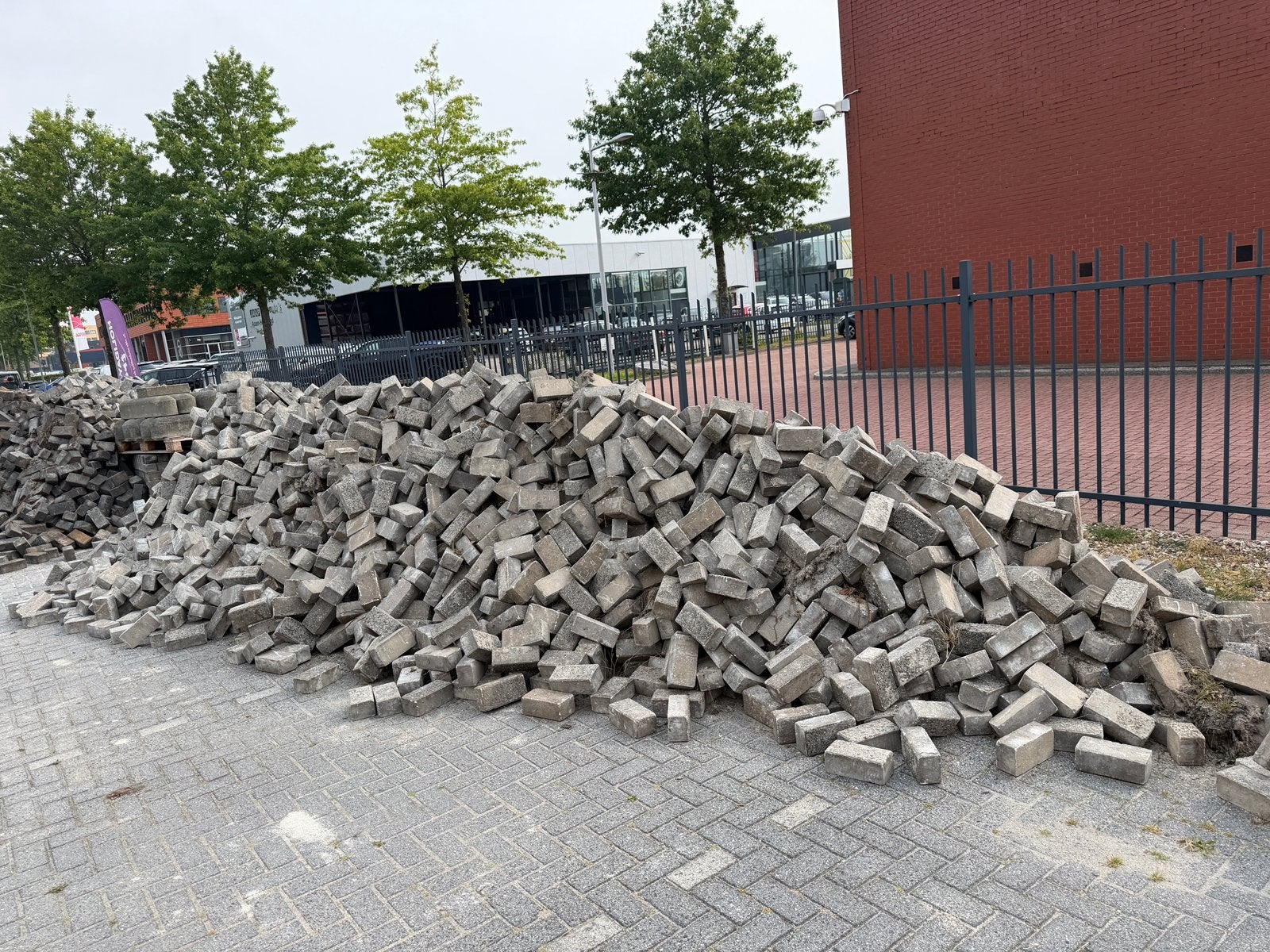 Betonklinkers grijs, Ophalen, Gebruikt, Klinkers, 10 m² of meer