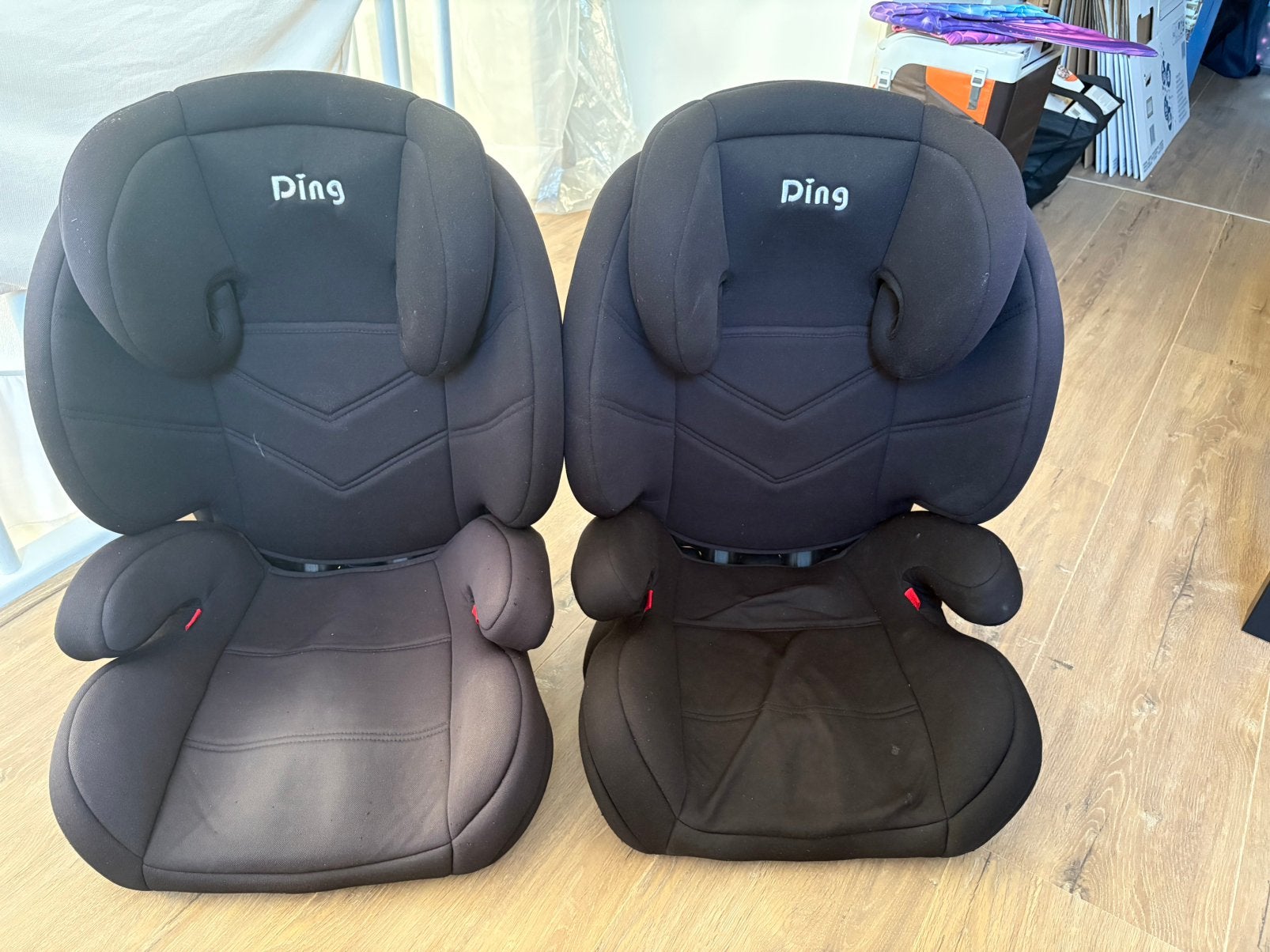 2x autostoel/zitverhoger Ding, Autogordel of Isofix, Gebruikt, 15 t/m 36 kg, Verstelbare rugleuning