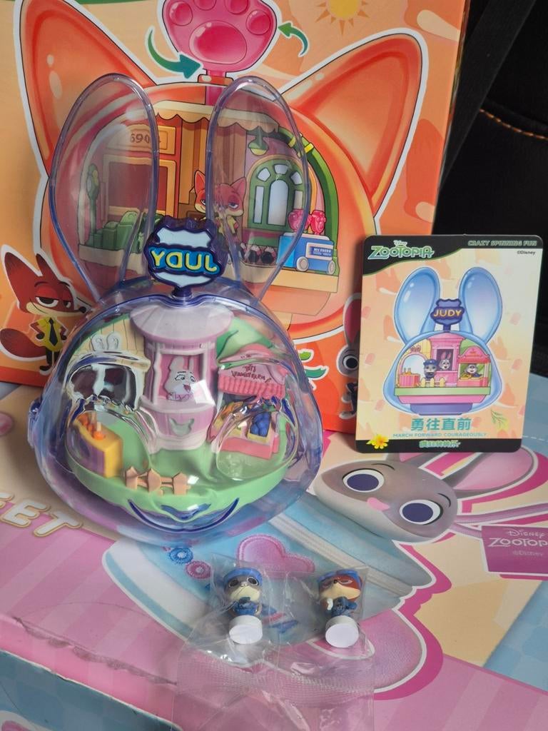 Disney Zootropolis Nick en Judy speelset draai huisje, Ophalen of Verzenden, Overige figuren, Zo goed als nieuw, Beeldje of Figuurtje
