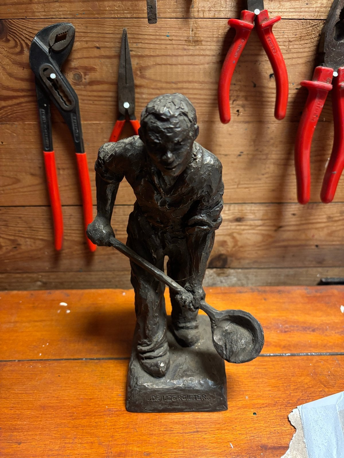 Bronzen beeld 'De IJzergieter' - Ambachtelijk kunstwerk, Antiek en Kunst, Kunst | Beelden en Houtsnijwerken, Minder dan 20 cm
