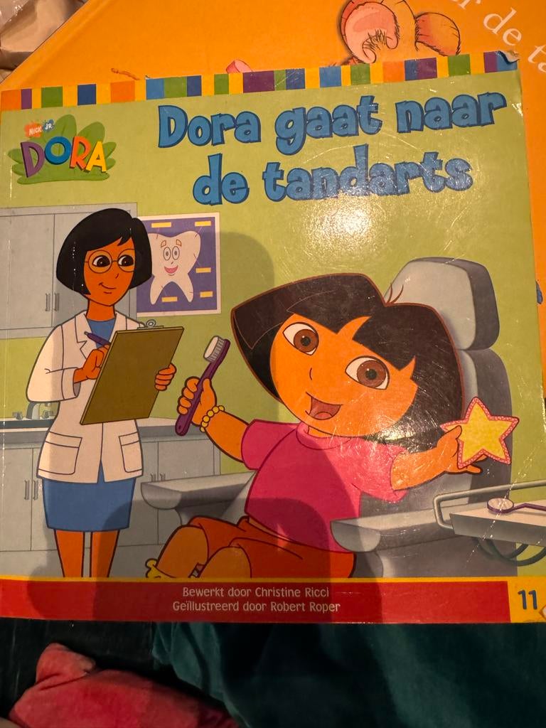 Dora gaat naar de tandarts - Kinderboek, Ophalen of Verzenden, Gelezen, Fictie algemeen
