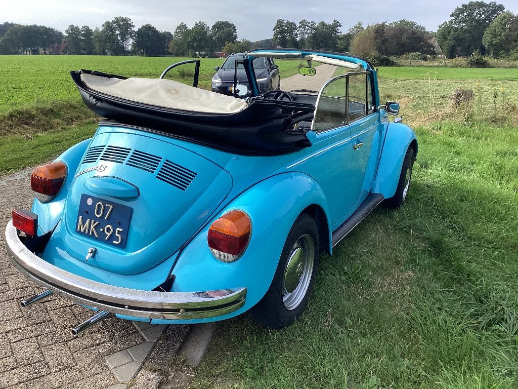 Volkswagen Karmann cabrio 1303 1.6 LS 1973 Blauw, Auto's, 4 cilinders, Cabriolet, Blauw, Origineel Nederlands