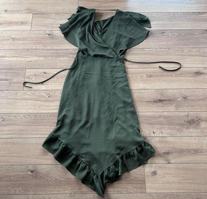 Nieuw maxi dress jurk khaki groen maat 34 river island, Kleding | Dames, Jumpsuits, Ophalen of Verzenden, Zo goed als nieuw, Maat 36 (S)