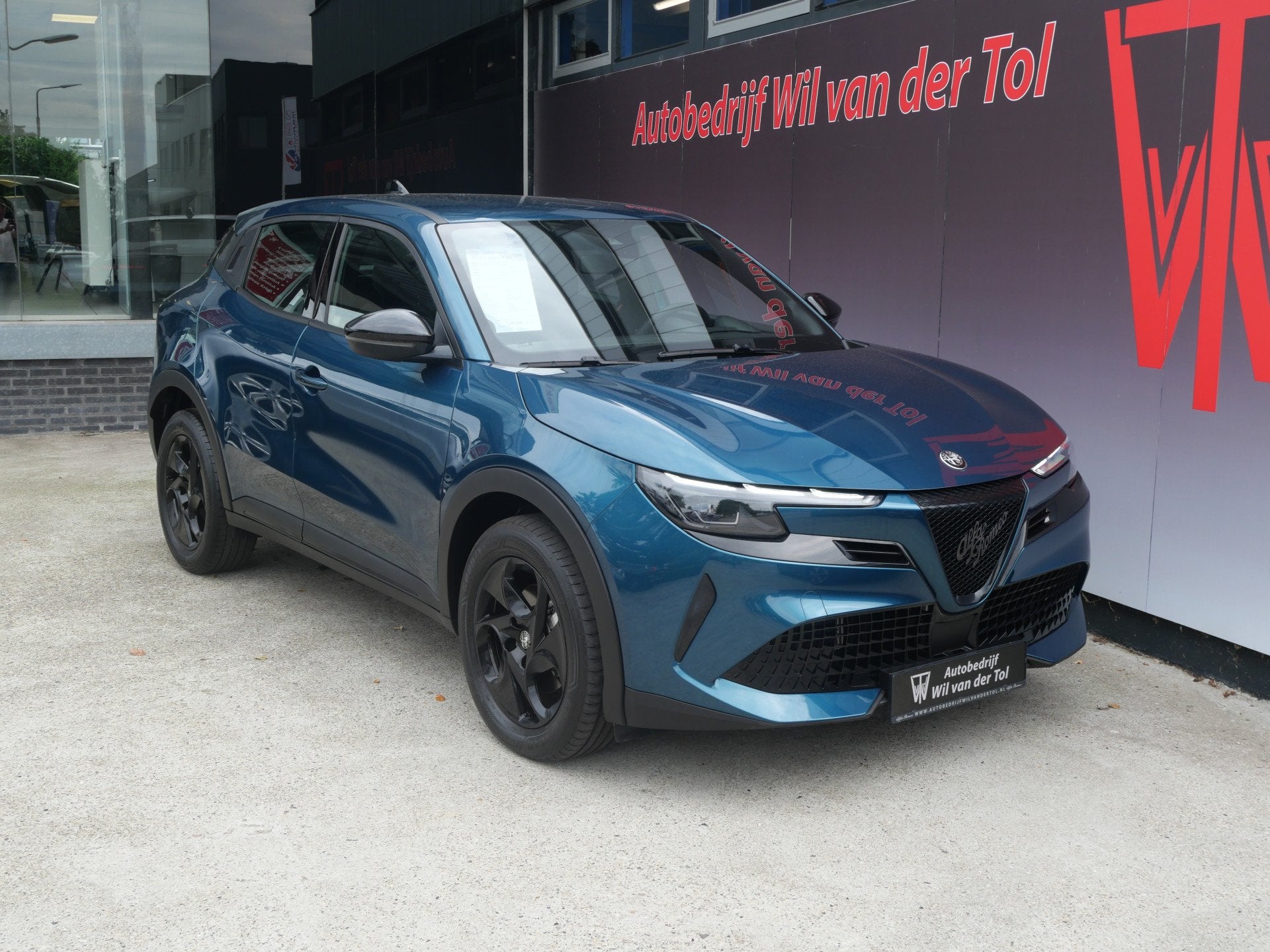 Alfa Romeo Junior 1.2 TURBO HYBRID IBRIDA | ADAPT CRUISE | C, Auto's, Zwart, 1199 cc, Blauw, 620 kg