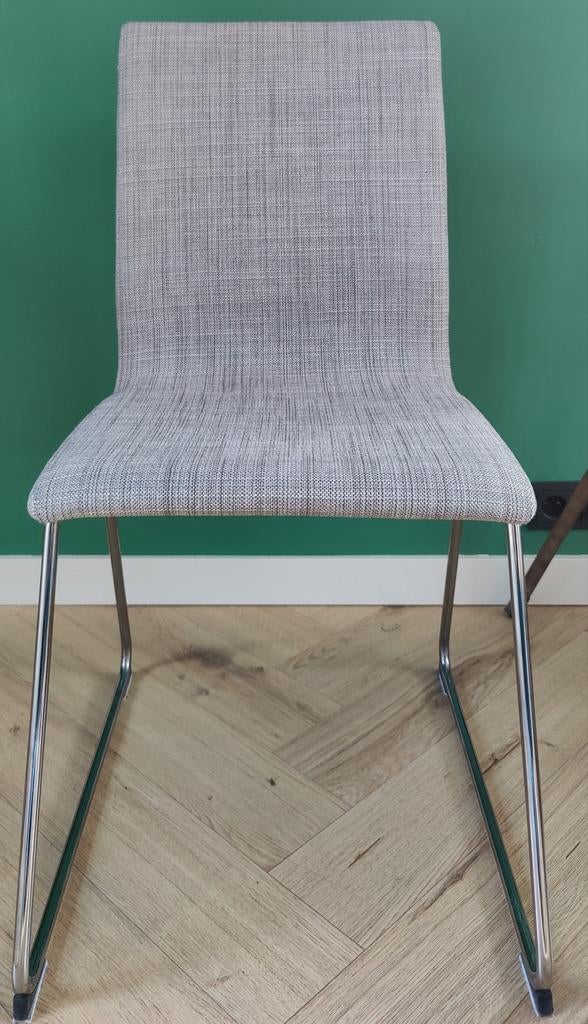 2st. grijze eetkamerstoelen Lillånäs verchroomd, Huis en Inrichting, Stoelen, Ophalen, Zo goed als nieuw, Grijs, Twee