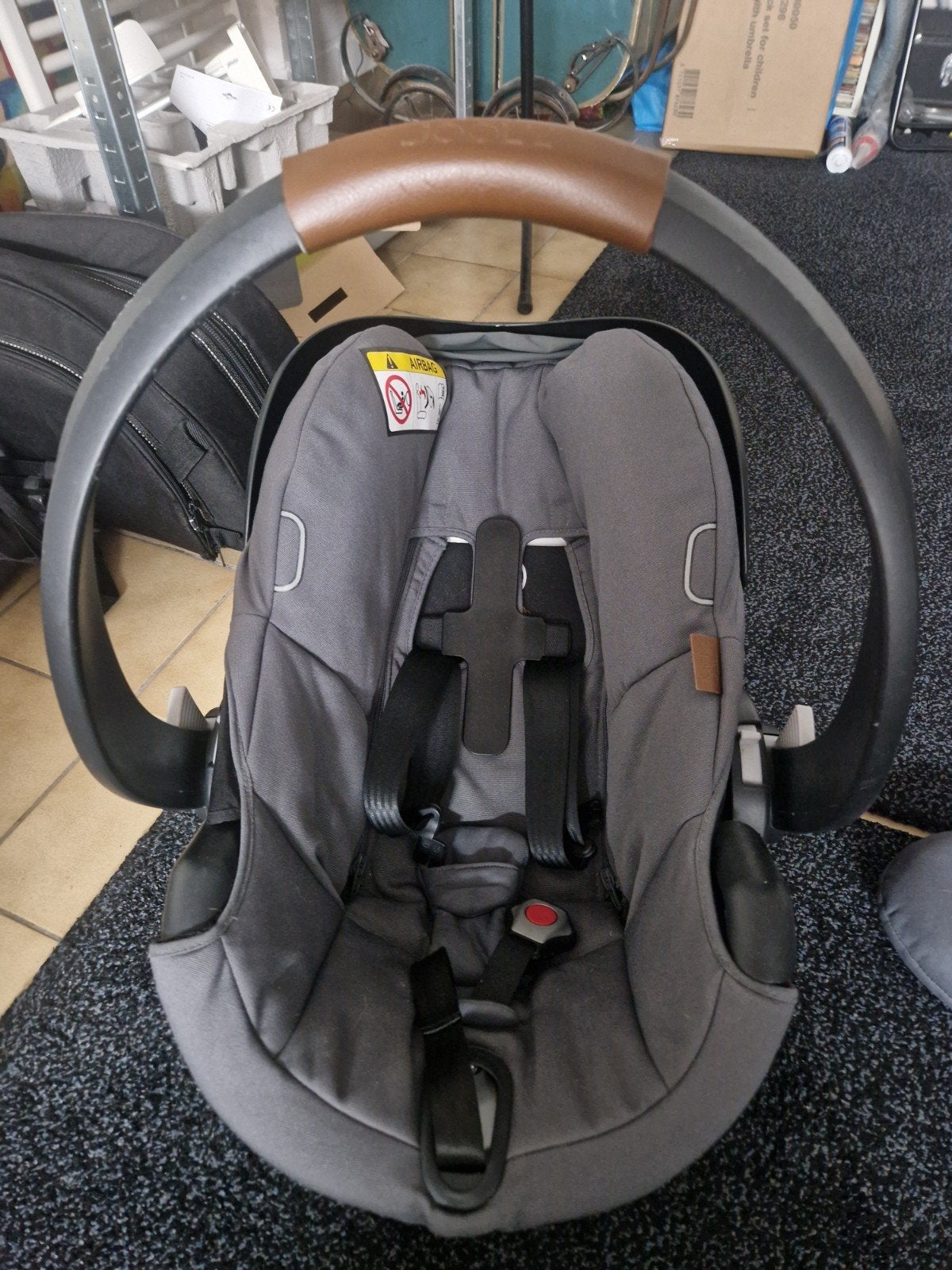 Joolz BeSafe Izi Modular met i-Size base, Kinderen en Baby's, Autostoeltjes, Zo goed als nieuw, Isofix, 0 t/m 13 kg, Ophalen