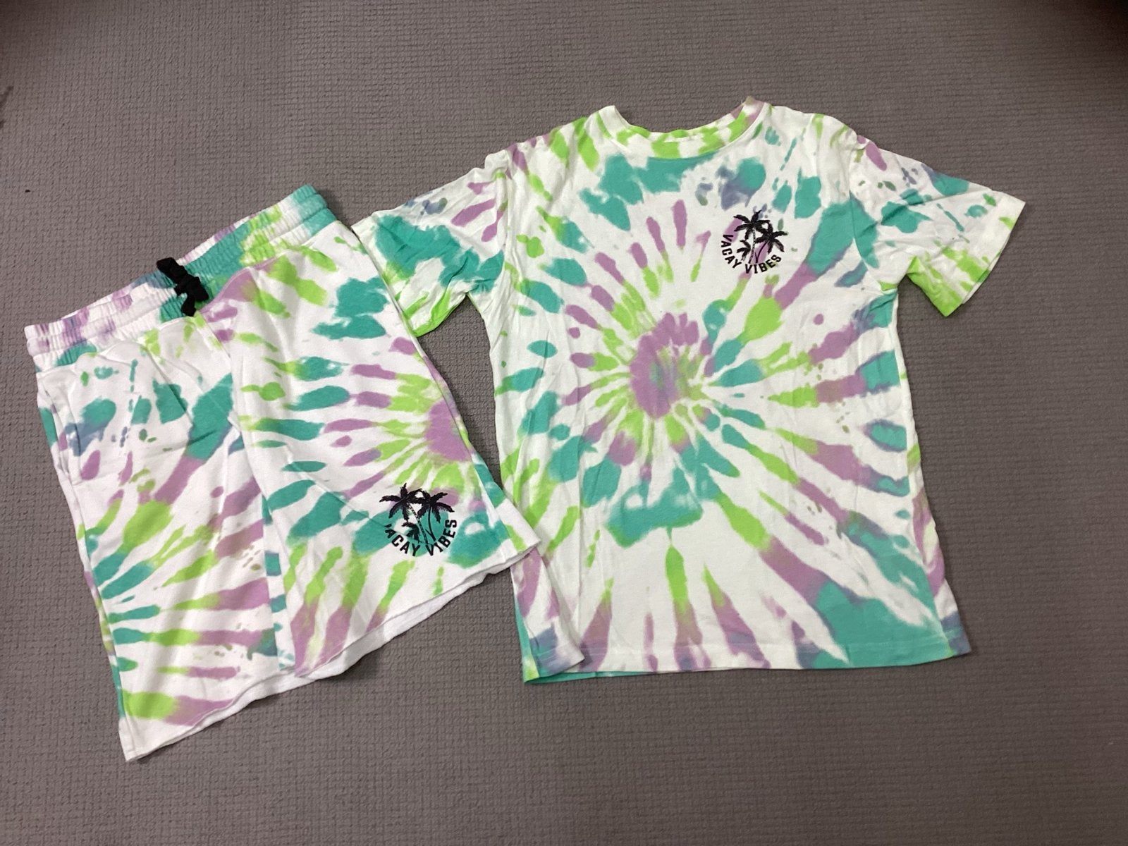 Set Korte Broek + Shirt Tie-Dye Maat 146/152, Ophalen of Verzenden, Zo goed als nieuw, Jongen of Meisje, Setje
