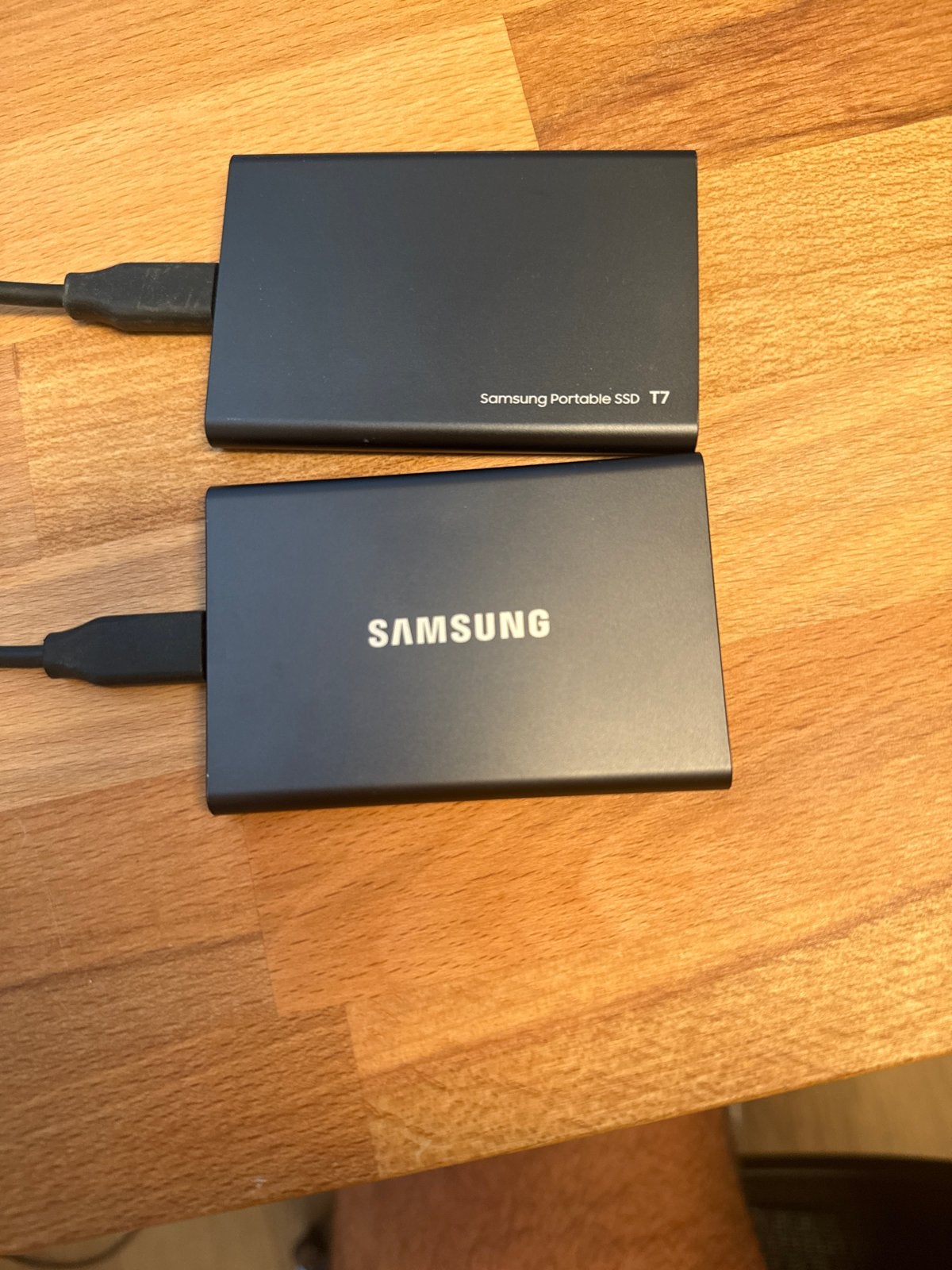 2 Samsung Portable SSD T7 - 4TB SSD, Server, SSD, Ophalen of Verzenden, Zo goed als nieuw