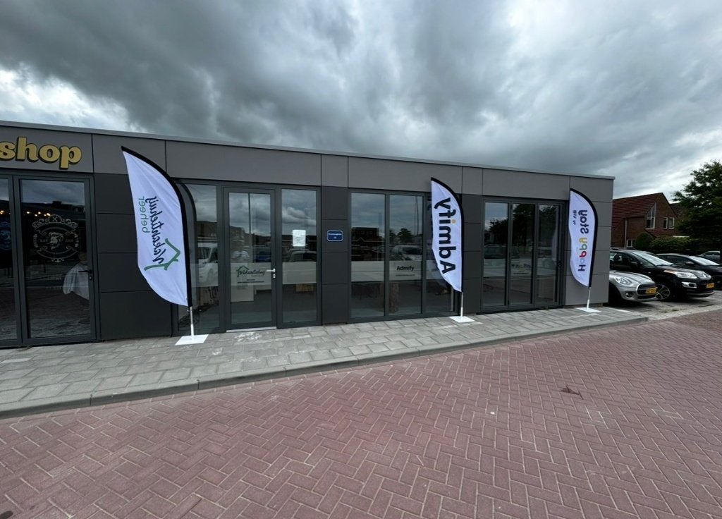Te huur: winkel/kantoorpand aan Stationsplein 10 in Lemmer, 60 m², Huur, Bedrijfsruimte