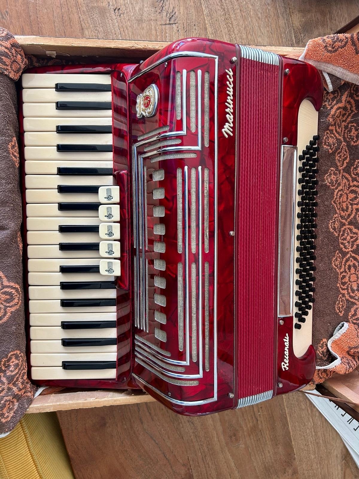 Marinucci Recanati Accordeon - Rood, Model 750, Muziek en Instrumenten, Accordeons, Ophalen, Gebruikt, Overige formaten, Toetsaccordeon