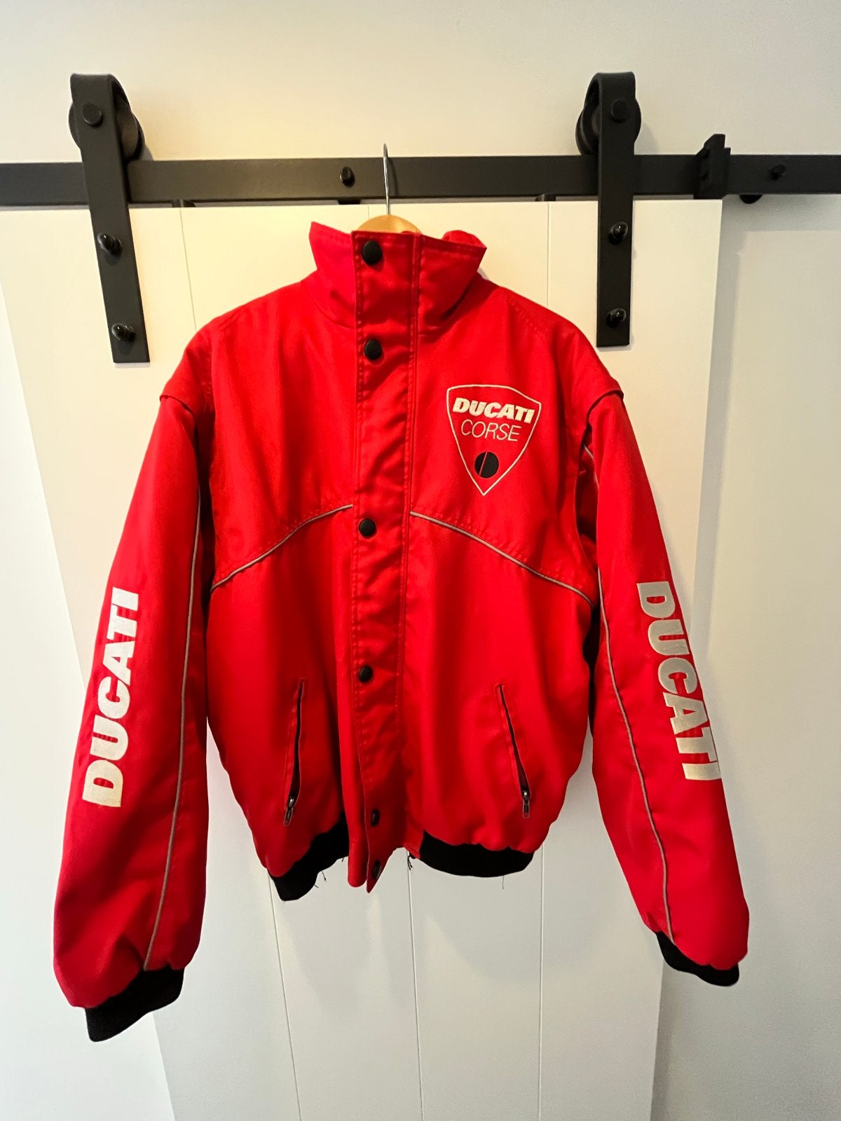 Ducati Corse Motorjas - Rode Textiel Jas maat L, Motoren, Ophalen of Verzenden, Tweedehands, Heren, Jas | textiel
