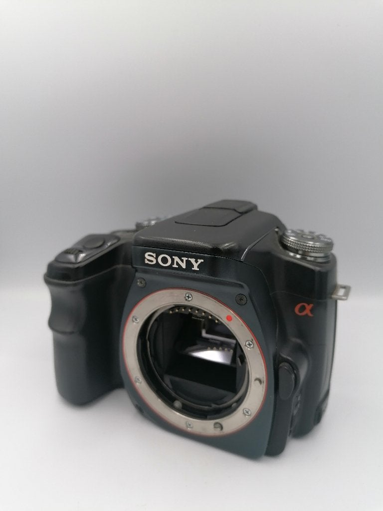 Sony A100 digital SLR camera body, Ophalen of Verzenden, Sony, Geen optische zoom