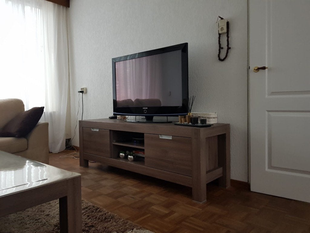 Tv kast, Ophalen, 150 tot 200 cm, Zo goed als nieuw, Minder dan 100 cm