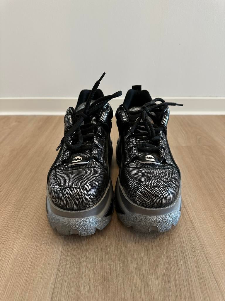 BUFFALO LONDON Classic Sneaker Zwart/Zilver Maat 39, Ophalen of Verzenden, Zo goed als nieuw, Zwart, Sneakers of Gympen