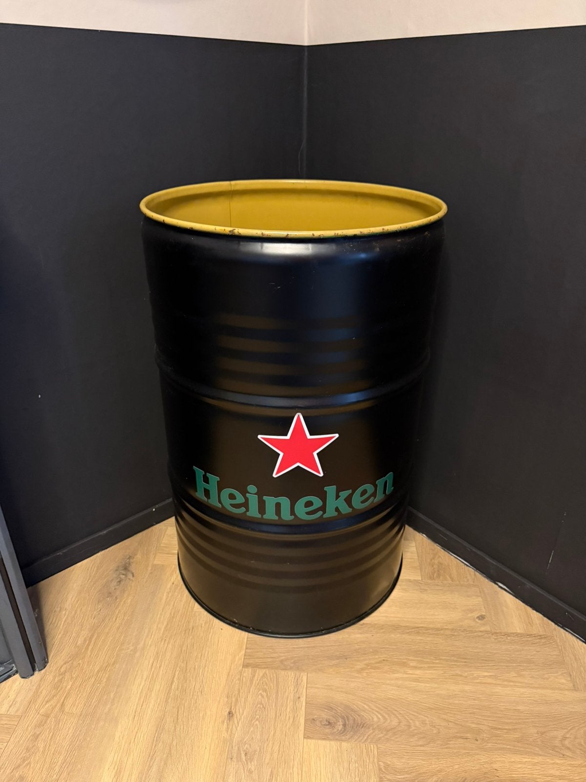 Uniek Heineken olievat, Ophalen, Zo goed als nieuw