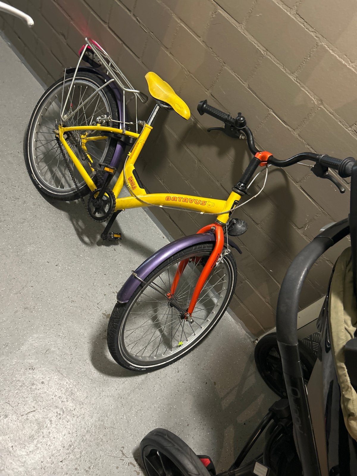 Batavus Unisex Fiets - Geel/Paars/Oranje, Fietsen en Brommers, Gebruikt, Velgrem, Versnellingen, Batavus