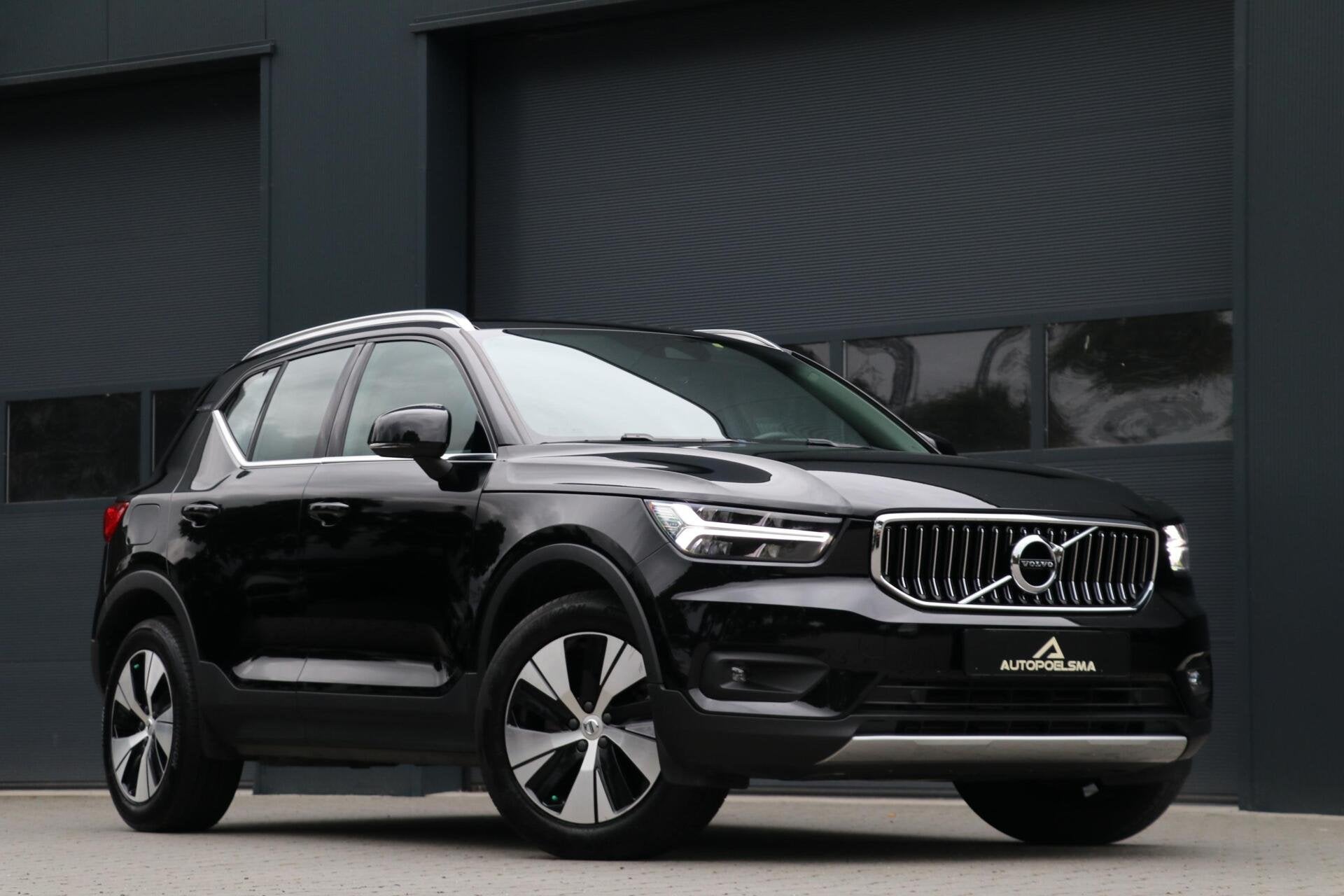 Volvo XC40 1.5 T4 Recharge AppleCarplay Camera Pdc Lmv LaneA, Stof, Zwart, Plug-in hybride, Bedrijf