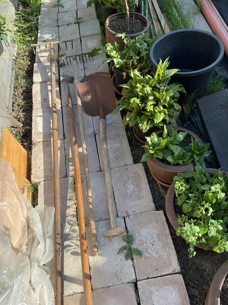 Schop, spade, schoffel, hark e.d., Tuin en Terras, Ophalen of Verzenden, Gebruikt