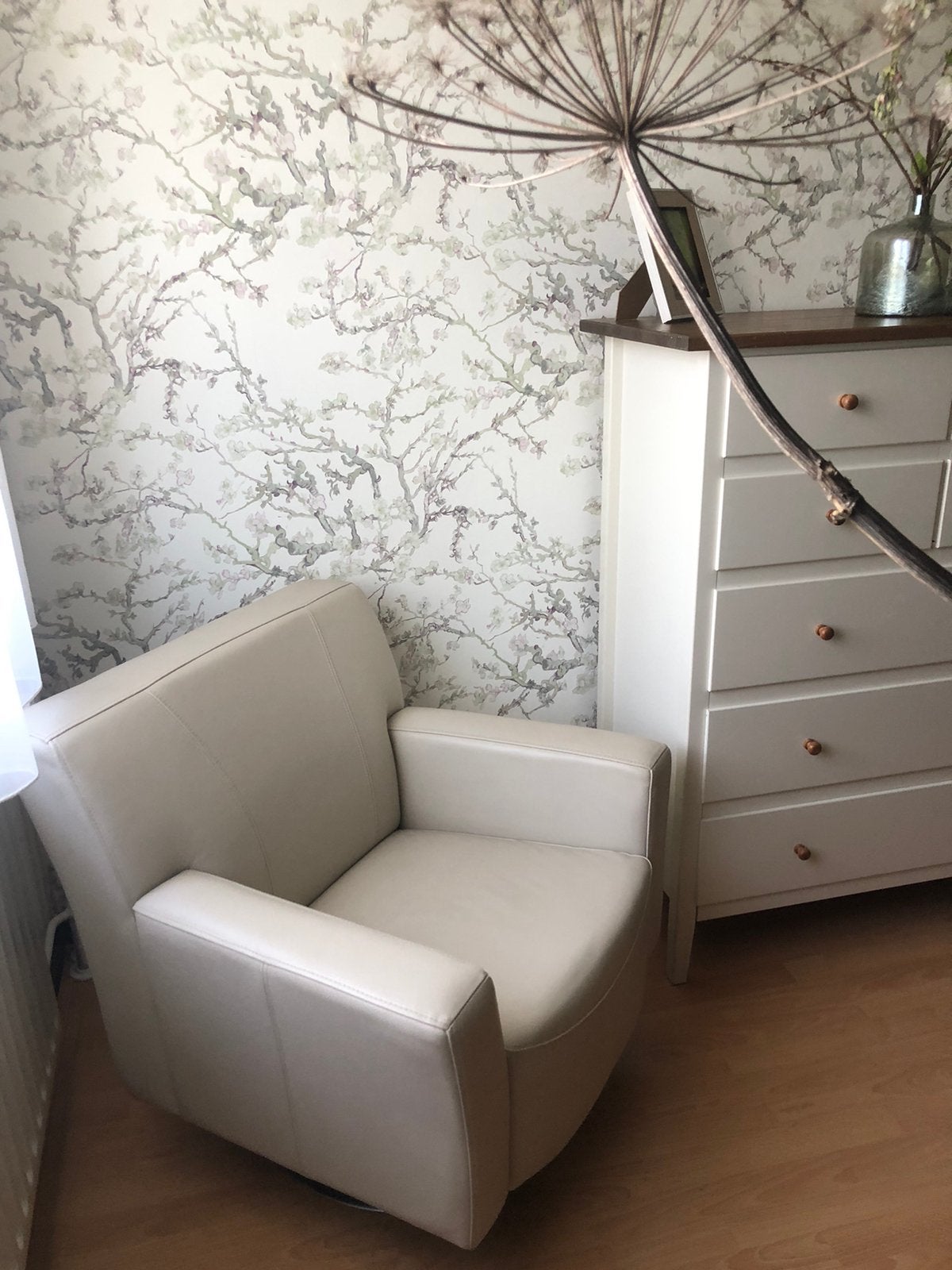 Roomkleurige puntgave lederen draaifauteuil, Huis en Inrichting, Ophalen, Zo goed als nieuw, 75 tot 100 cm, 50 tot 75 cm