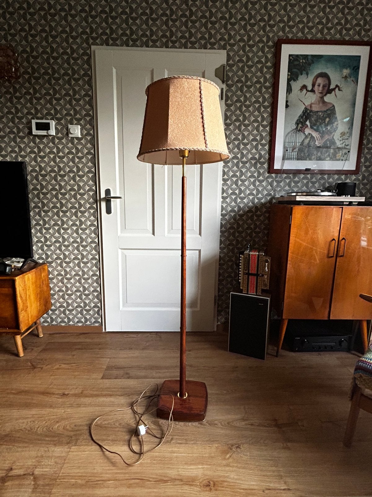 Vintage Deense Stijl Vloerlamp – Teakhout met Originele Kap, Ophalen, Gebruikt