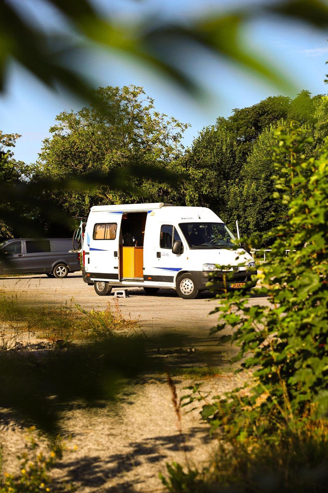 Moncayo buscamper | off grid | apk 4-2027 | 181.000 km |, Caravans en Kamperen, Campers, Overige merken, Ringverwarming, Raamblindering