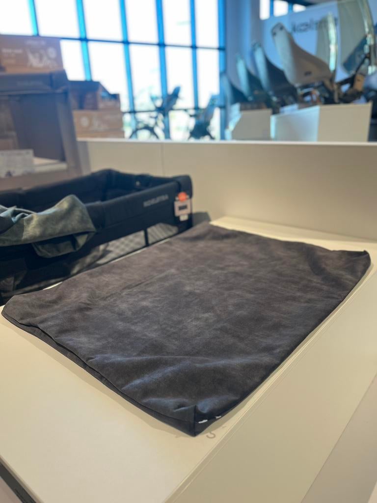 Kidsmill Velours Boxmatras Hoes Graphite 75 x 95 cm, Kinderen en Baby's, Boxen, Zo goed als nieuw, Rechthoekig, Ophalen of Verzenden