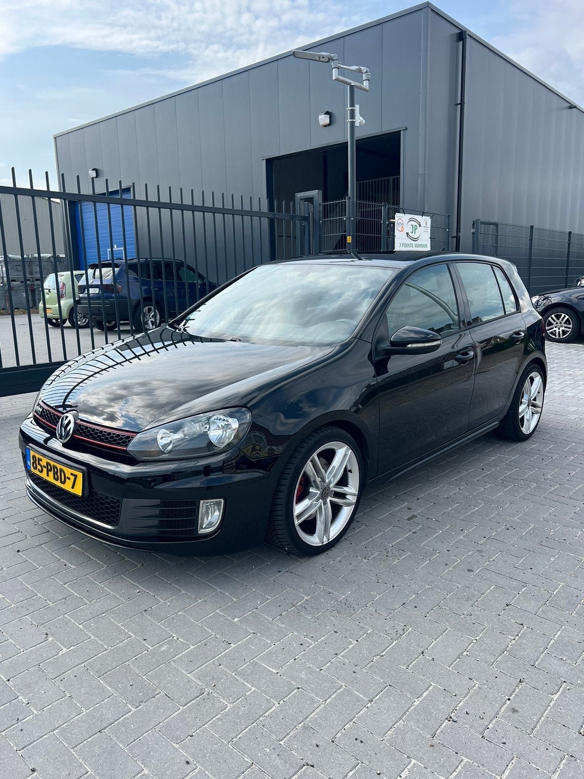 Volkswagen Golf 2.0 gti Zwart 5 drs/goed onderhouden/nw apk, Auto's, Volkswagen, Voorwielaandrijving, 4 cilinders, 1984 cc, Zwart