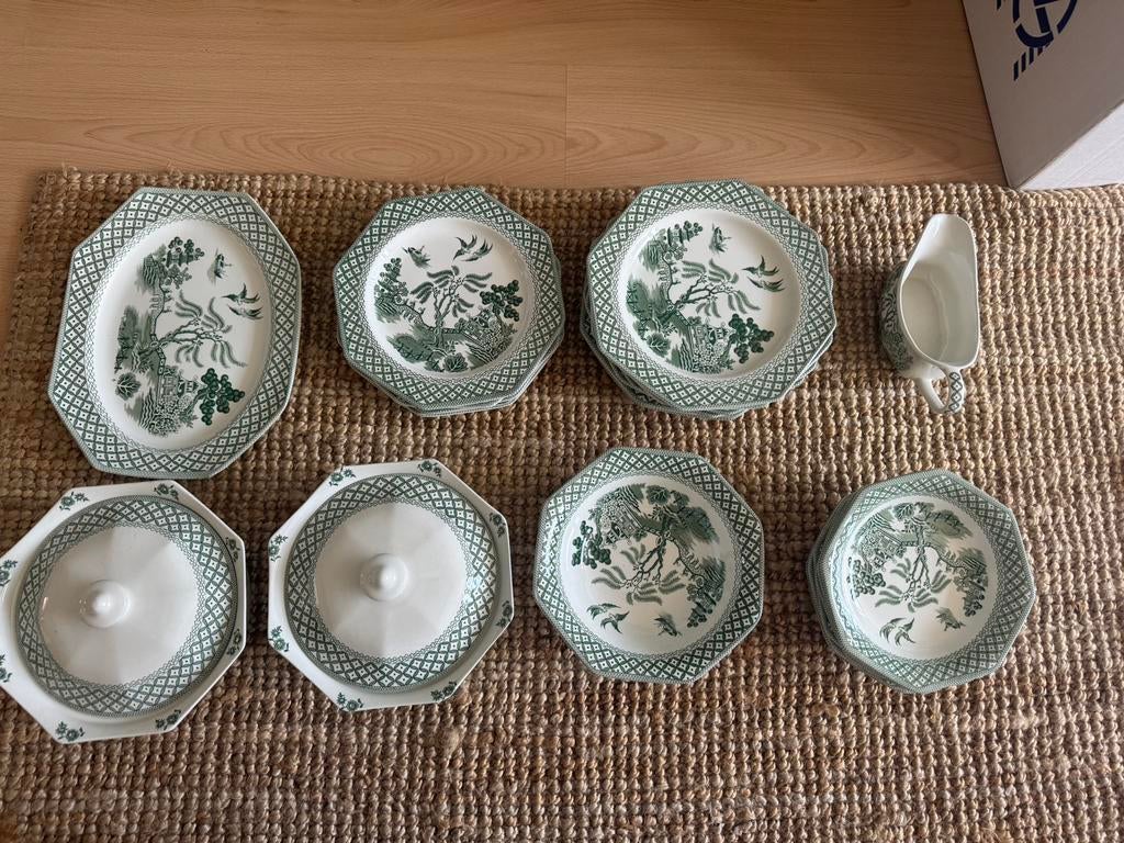 Royal Stafford 6 delig servies set, Huis en Inrichting, Keuken | Servies, Ophalen, Porselein, Overige stijlen