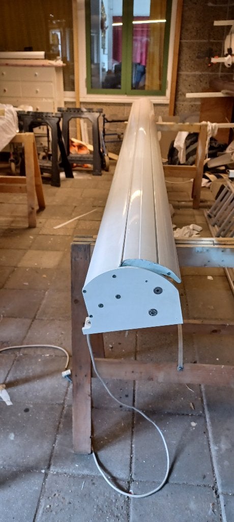 Semi cassettescherm wit gemoffeld NIEUW zwart doek electr., Ophalen, Elektrisch, Zo goed als nieuw, 250 cm tot 450 cm