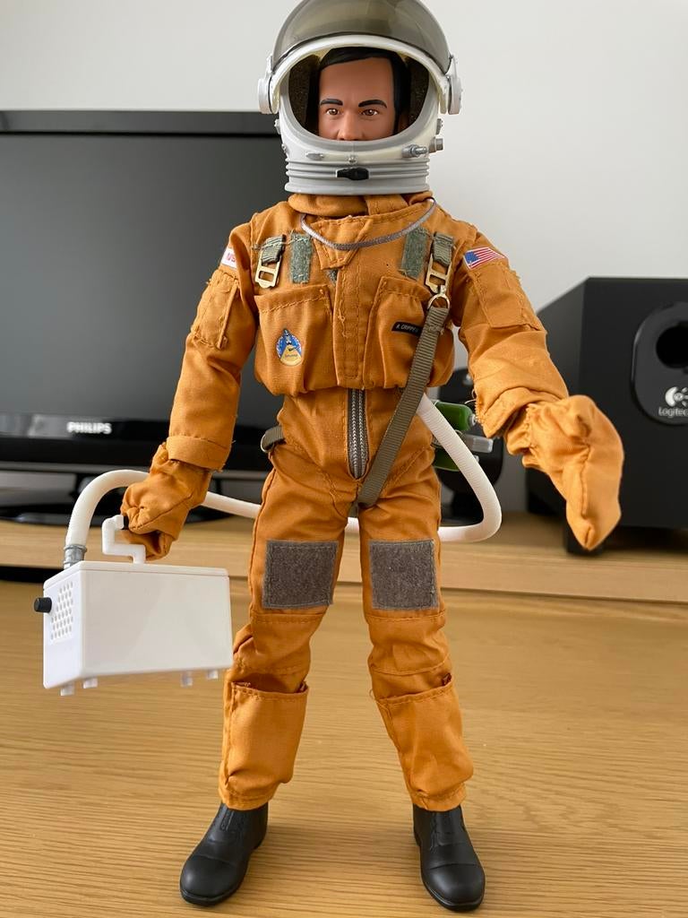 Space Shuttle Astronaut 1:6 Figuur, Verzamelen, Poppen, Ophalen of Verzenden, Zo goed als nieuw, Pop
