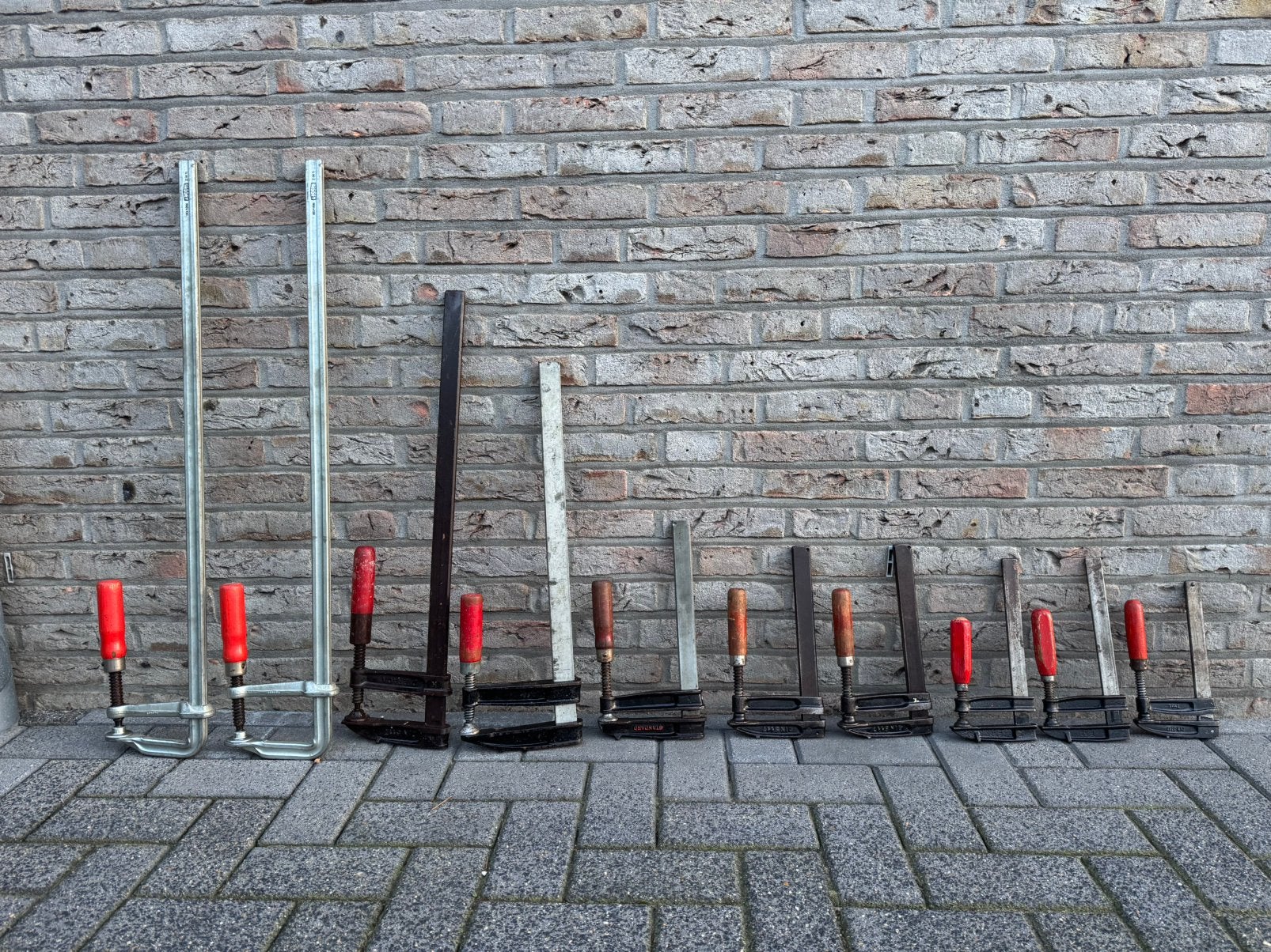 Te koop 10 merk lijmtangen., Doe-het-zelf en Verbouw, Ophalen, Zo goed als nieuw