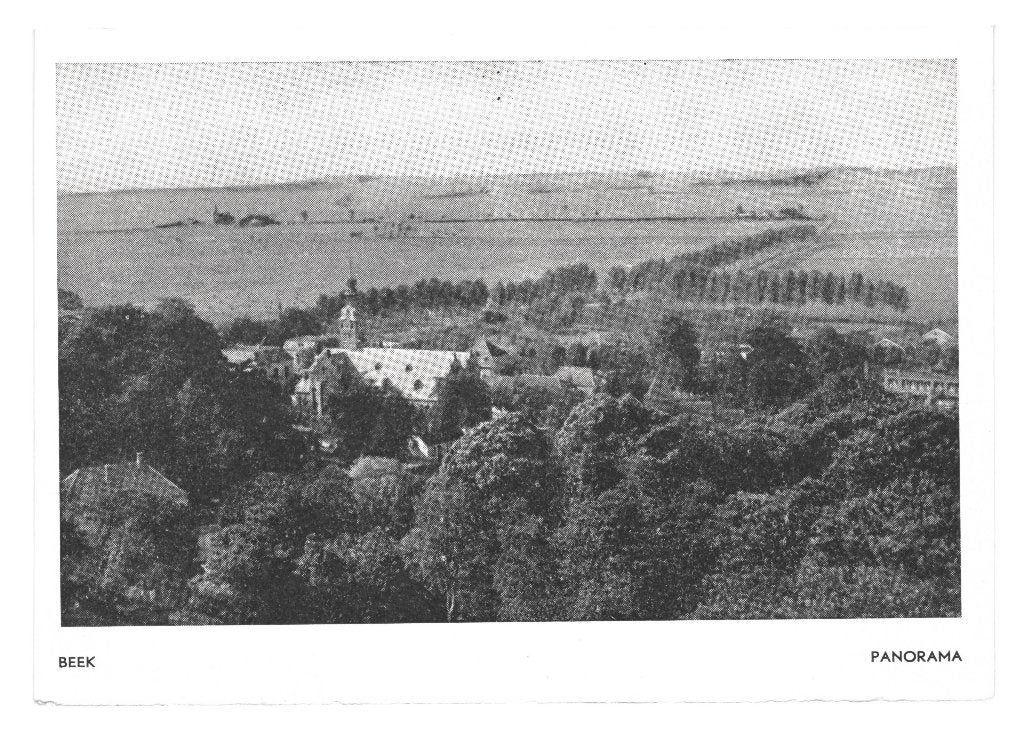 973012	Beek	Panorama	Onbeschreven, Ophalen of Verzenden, 1940 tot 1960, Ongelopen, Gelderland
