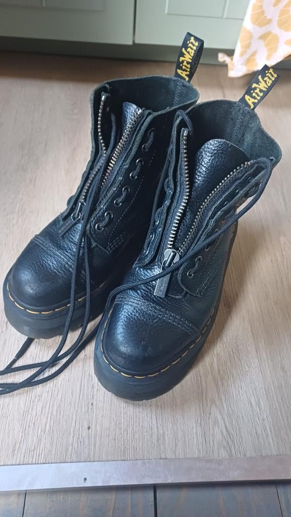DR. Martens maat 39, Ophalen of Verzenden, Zo goed als nieuw, Zwart