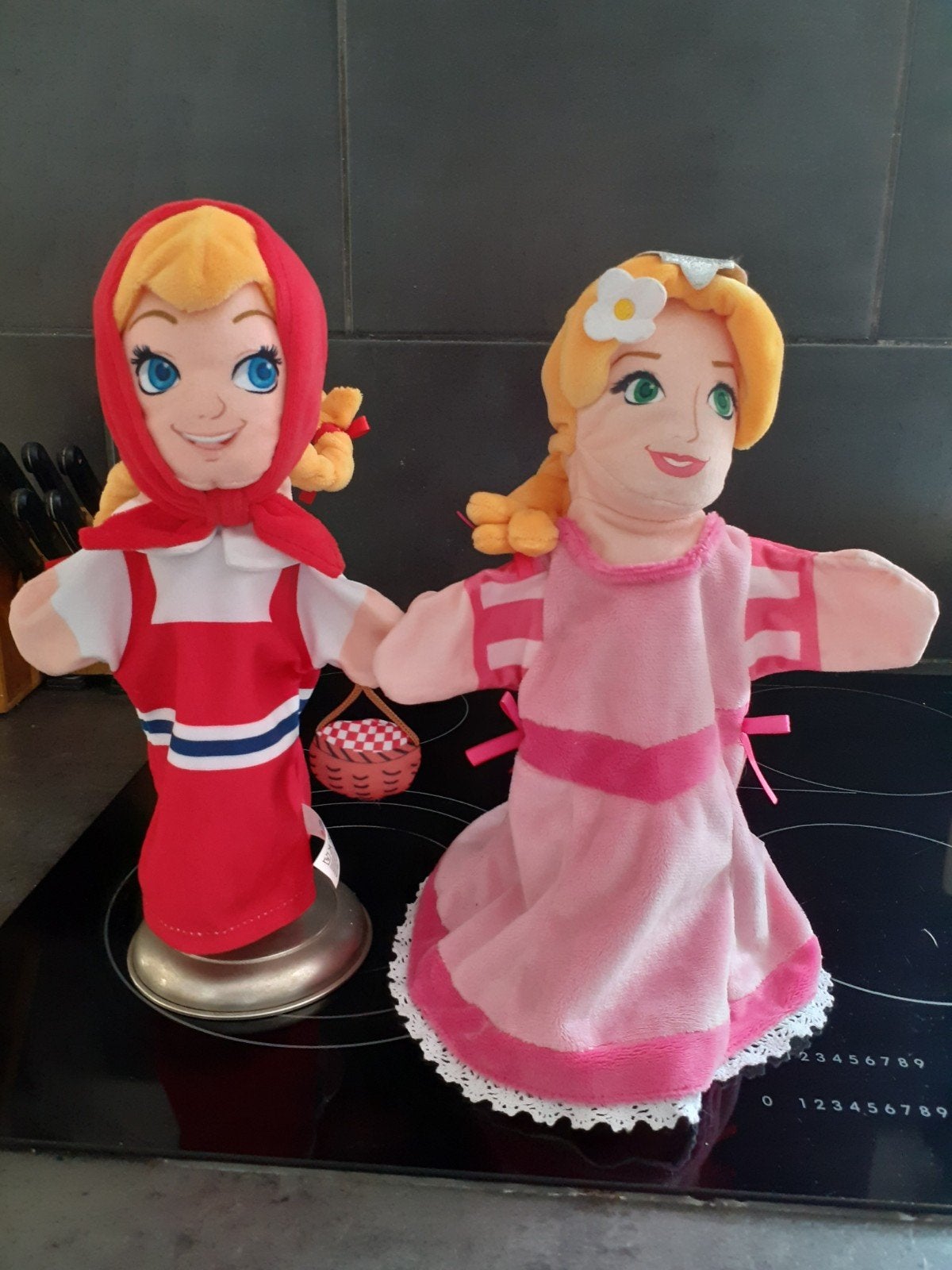 Efteling handpoppen poppenkastpoppen Roodkapje en Rappunzel, Ophalen of Verzenden, Zo goed als nieuw, Pop